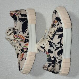Farm Rio Birds of Paradise Platform Sneakers Women’s size 9.5